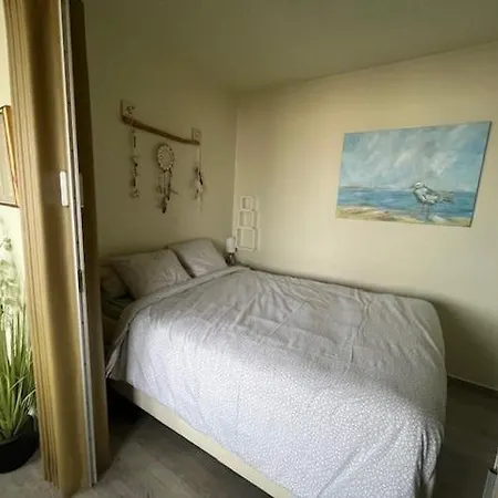 A Cozy With A Sleeping Area And A Fantastic Sea View T43 Apartament